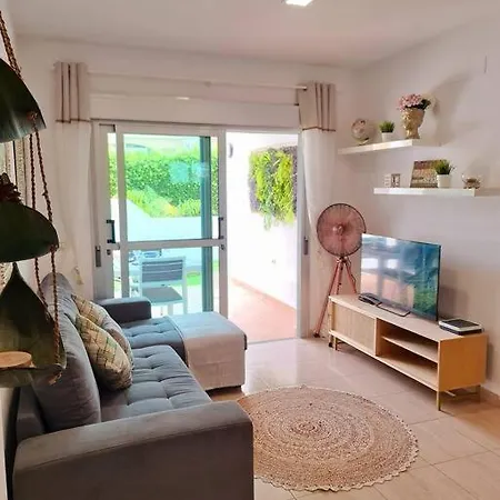 Apartamento Homely In Modern Building With Pool