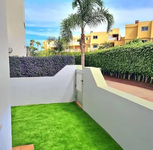 Apartamento Homely In Modern Building With Pool