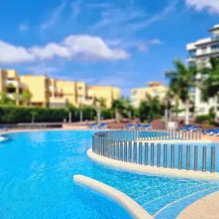 דירה Homely In Modern Building With Pool *