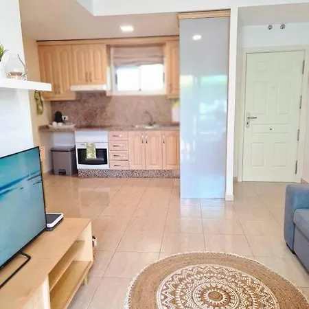 Homely In Modern Building With Pool *
